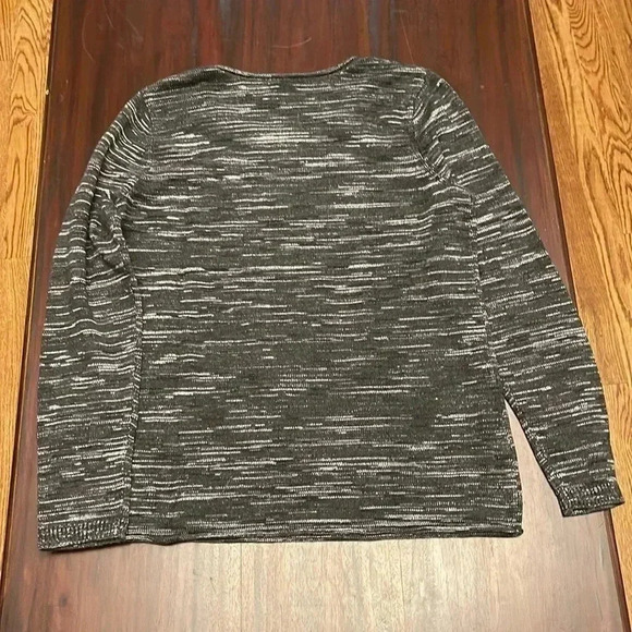 Eddie Bauer gray and white sweater size TXL - Picture 6 of 6